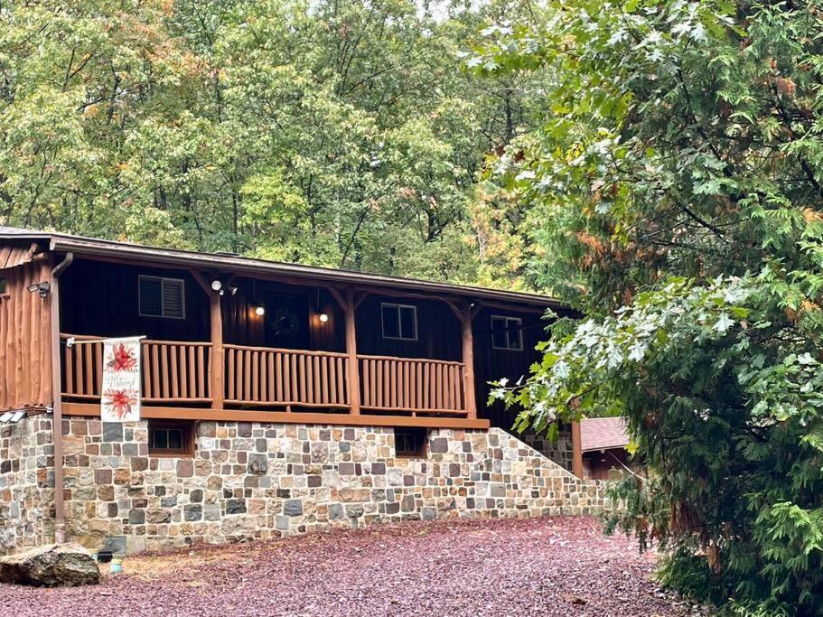 Cozy Log Cabin In Jim Thorpe Eksteriør bilde