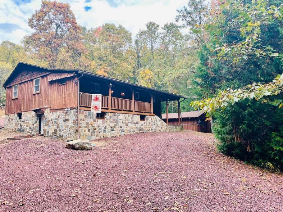 Cozy Log Cabin In Jim Thorpe Eksteriør bilde
